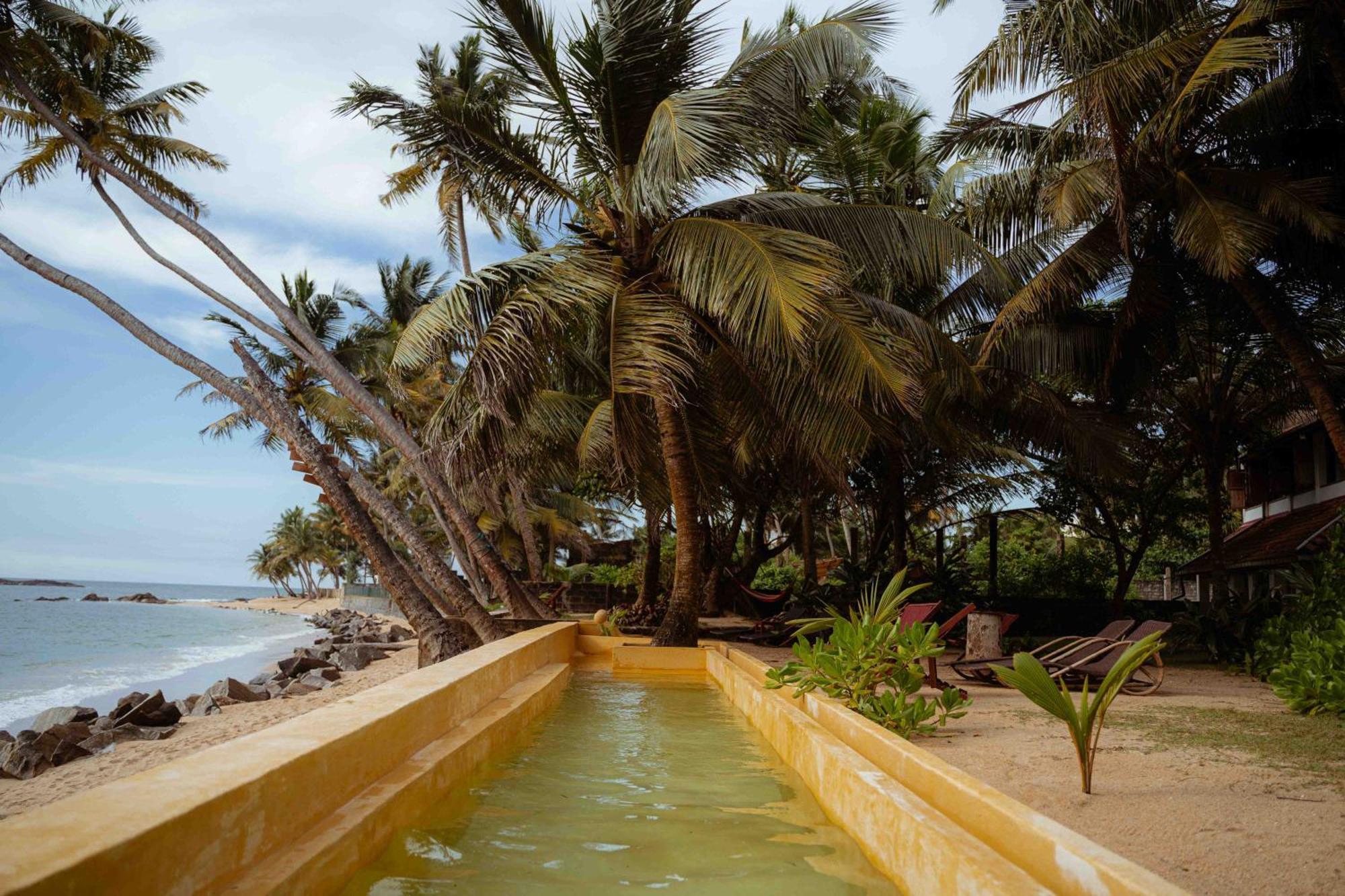 Amuura Beach Villa Берувала Экстерьер фото